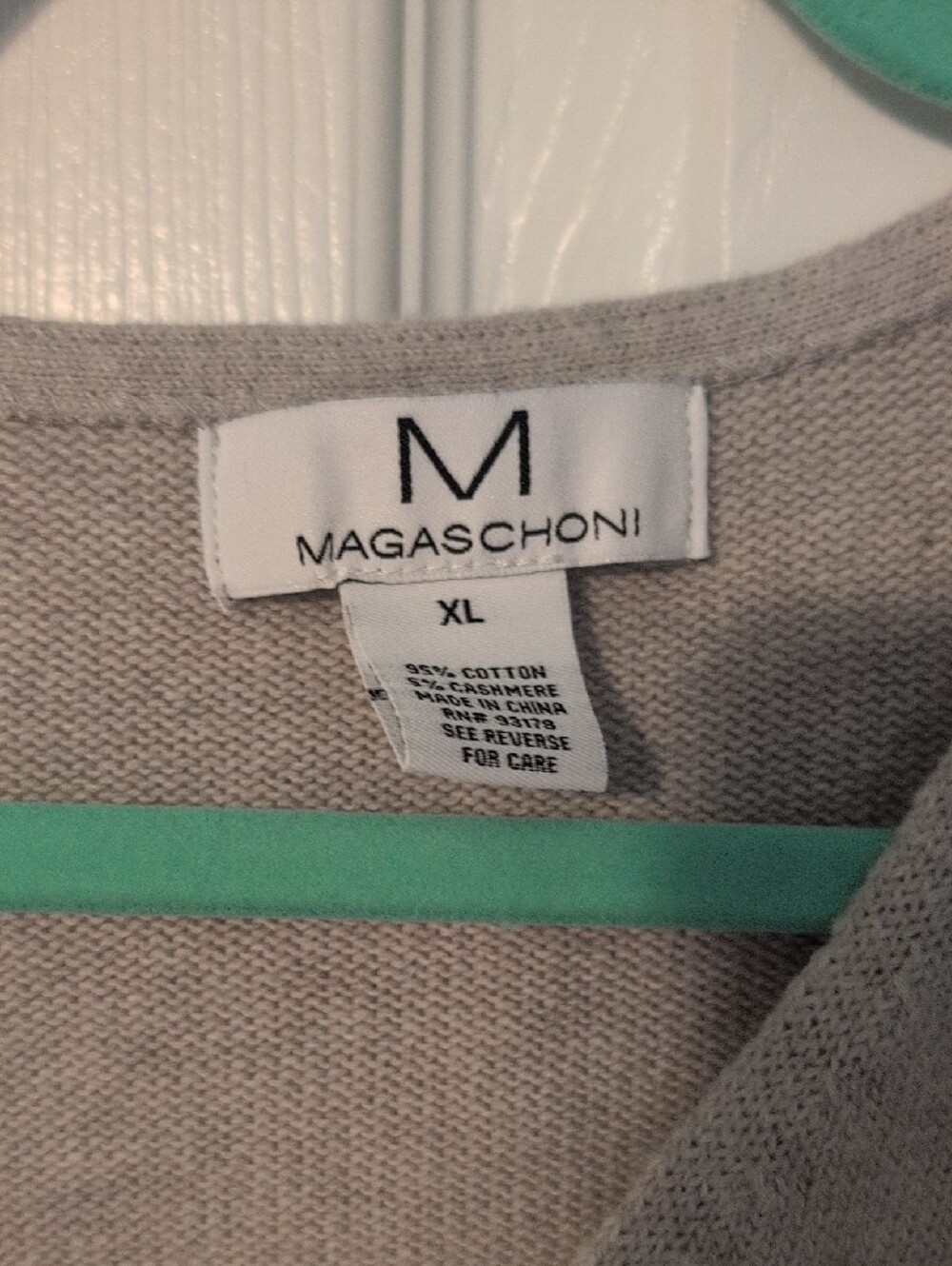 Magaschoni Light Gray V-Neck Women's Sweater - Size XL - Picture 3 of 3